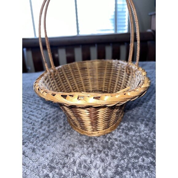 Vintage Wicker 15" X 13" Gathering Basket w/woven Handle - Picture 5 of 11